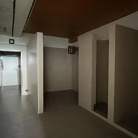 1-bedroom *